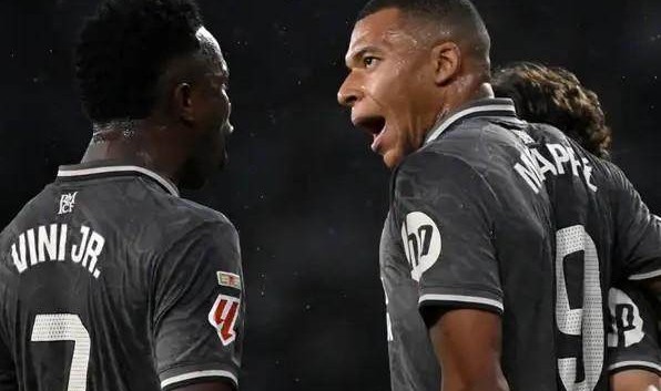 开云官网登录-皇马变阵自寻烦恼 双星救主成功但下回呢？