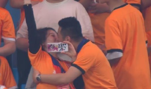 开云官网登录-有排面 看看亚冠冠军俱乐部美女球员的赛场婚礼