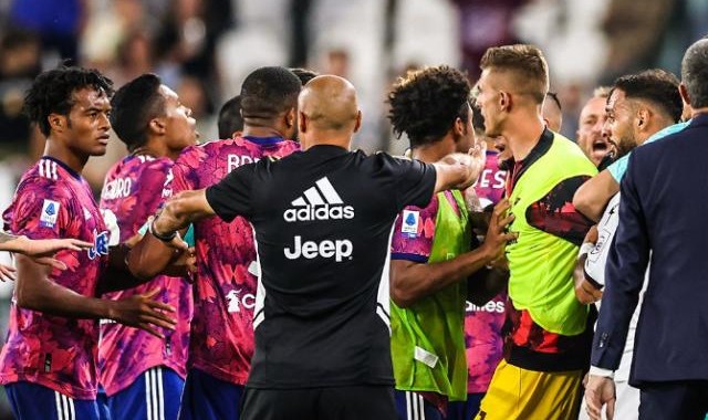 开云app官网下载-【意甲】绝杀被吹引争议 尤文追两球2比2萨勒尼塔纳