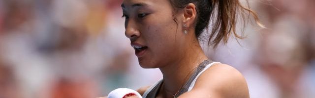 开云app官网-带伤上场遭争议判罚 但郑钦文不想为出局找借口