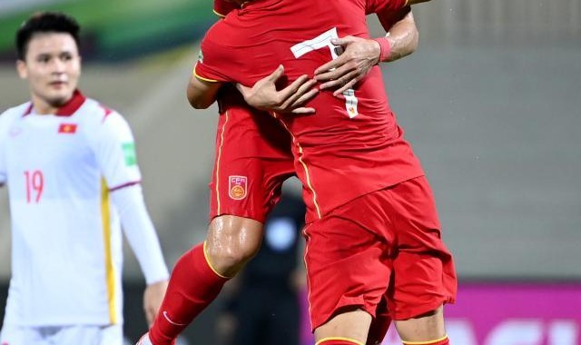 王燊超：两次助攻武磊 是从小一起踢球积累的默契