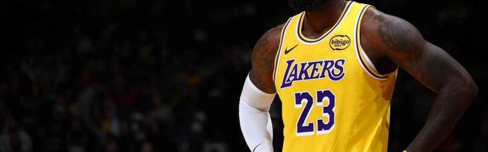 詹姆斯连续1297场上双纪录终结！仅砍8+6+11 助攻八村垒三分绝杀